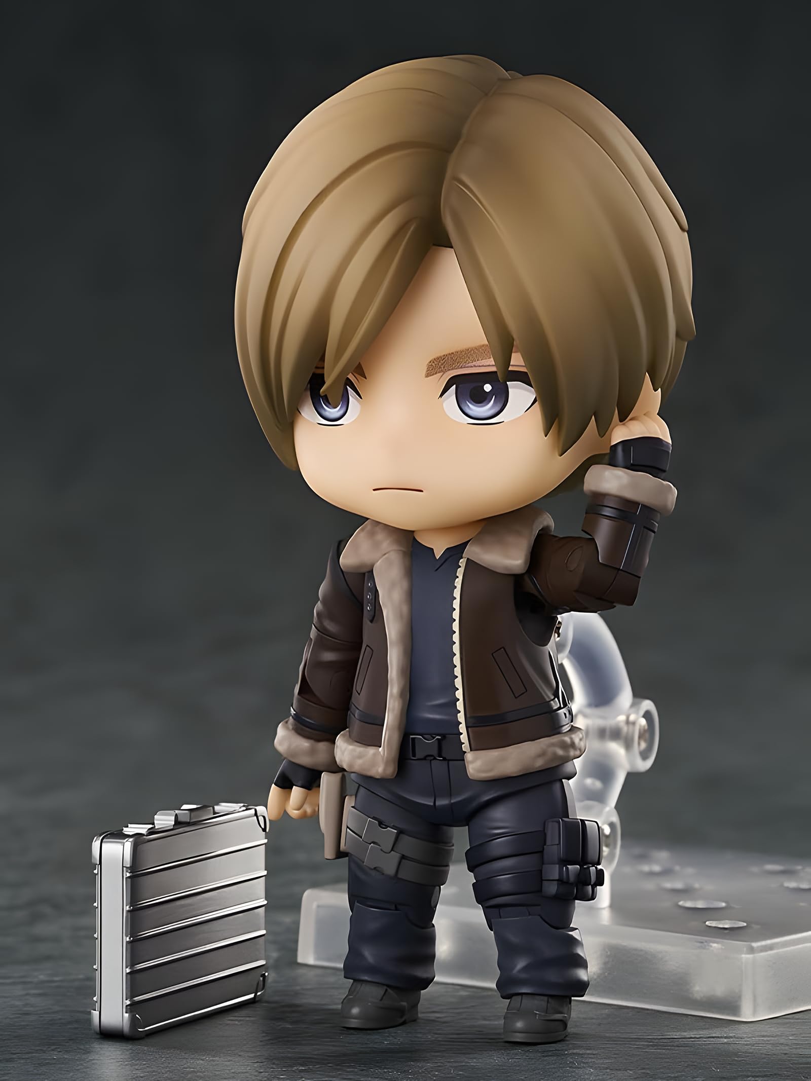 ねんどろいど バイオハザード RE4 レオン・S・ケネディ Amazon.co.jp: ねんどろいど バイオRE4 レオン・S・ケネディ 10cm